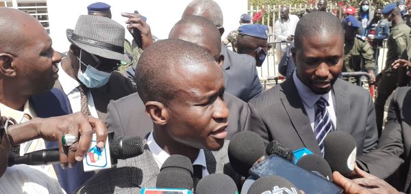 Affaire Sweet Beauty Les Avocats Conseillent Ousmane Sonko Venir Au