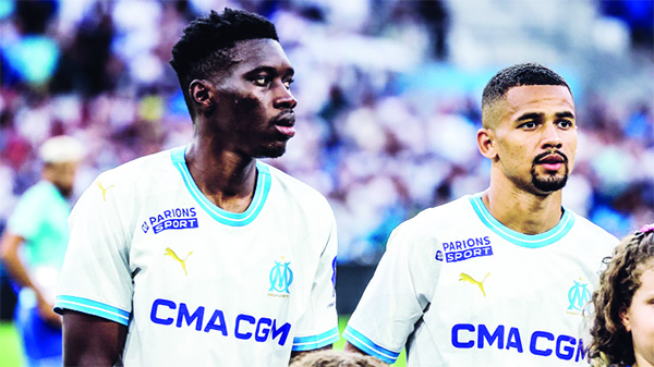 Olympique De Marseille Lentra Neur De Isma La Sarr Et Iliman Ndiaye